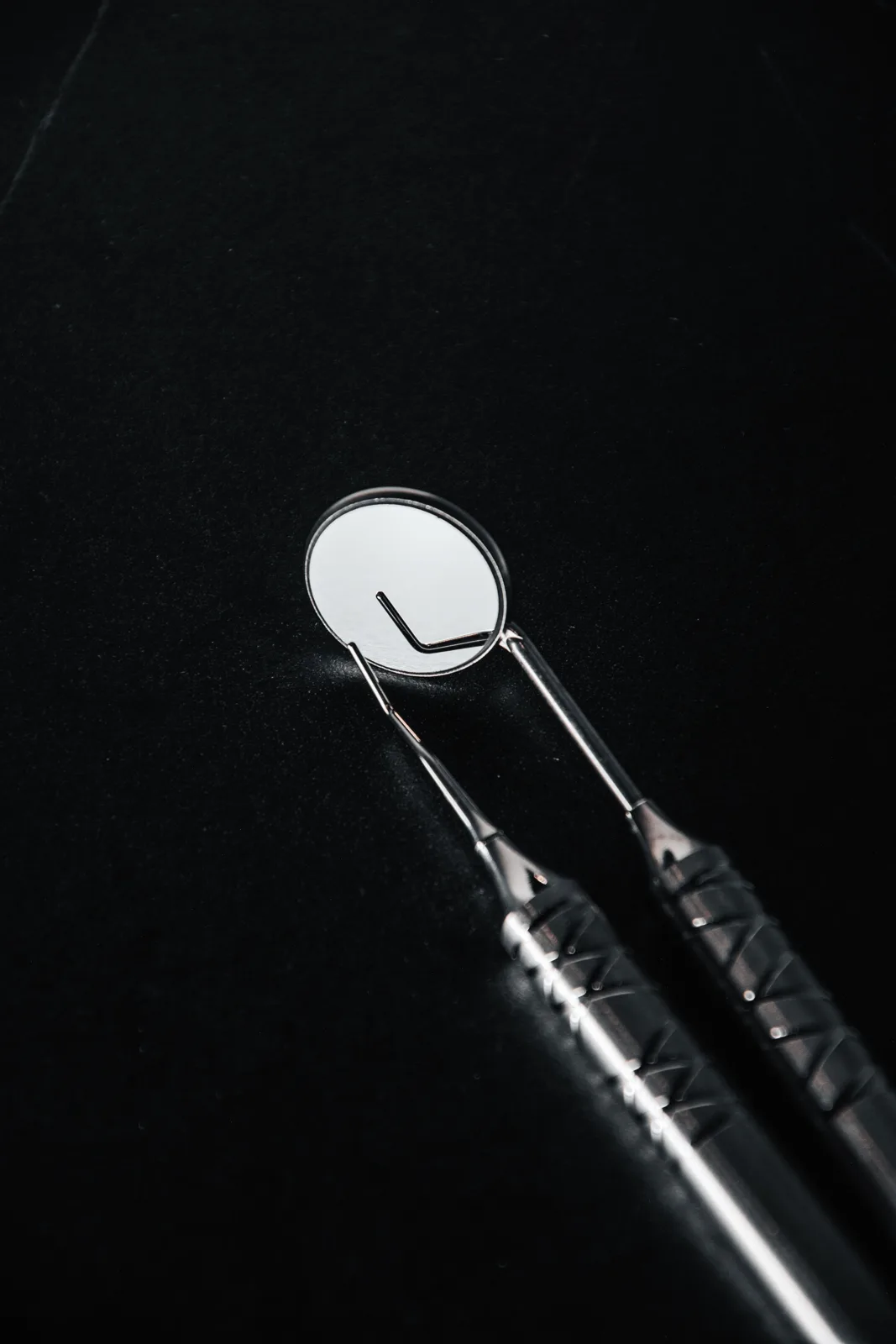 Precizan dentalni instrument